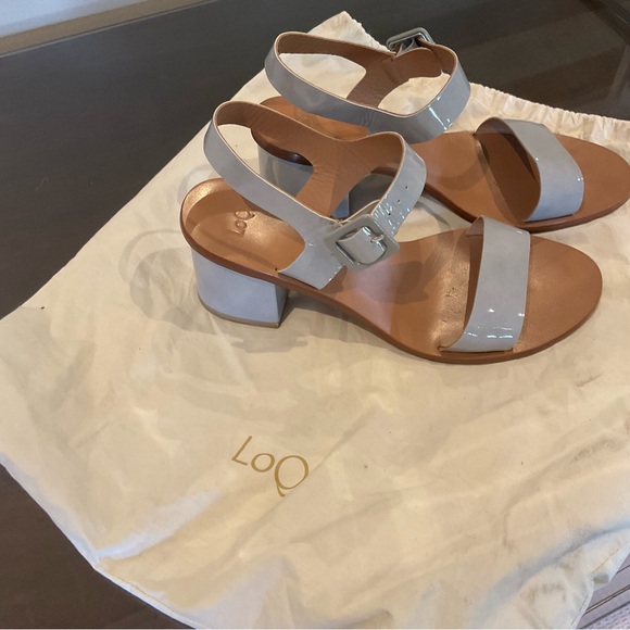 LOQ, grey patent leather sandal, 2 inch heel, size 8 - Picture 3 of 3